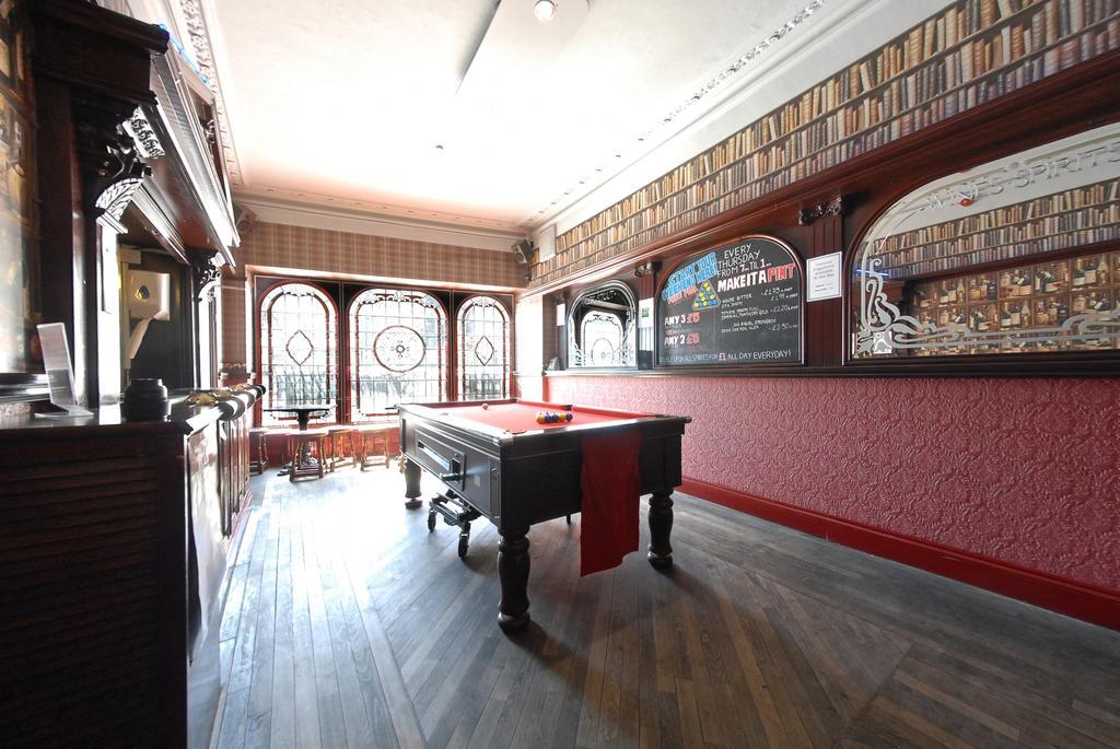 The George Hotel 휫비 외부 사진