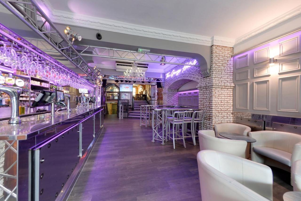 The George Hotel 휫비 외부 사진
