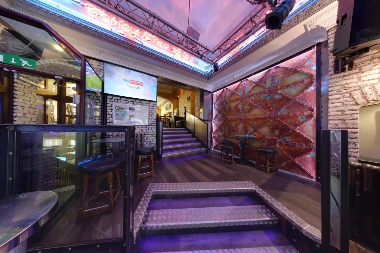 The George Hotel 휫비 외부 사진